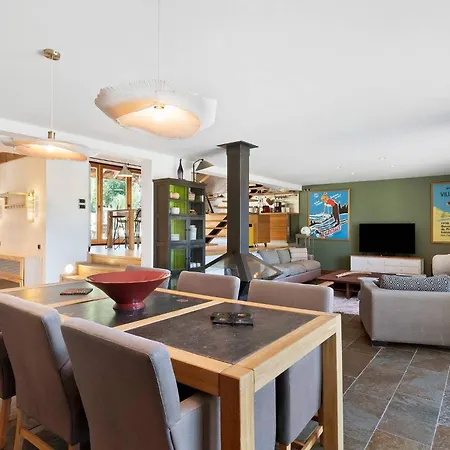 Du Chateau Des Girards Apartment *