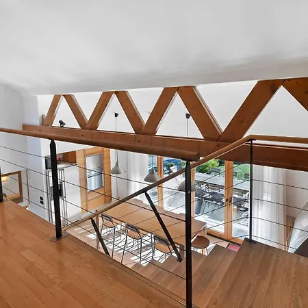 Du Chateau Des Girards Apartment *