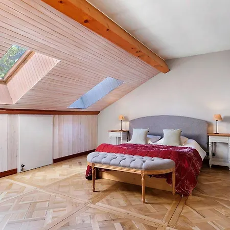 Apartment Du Chateau Des Girards