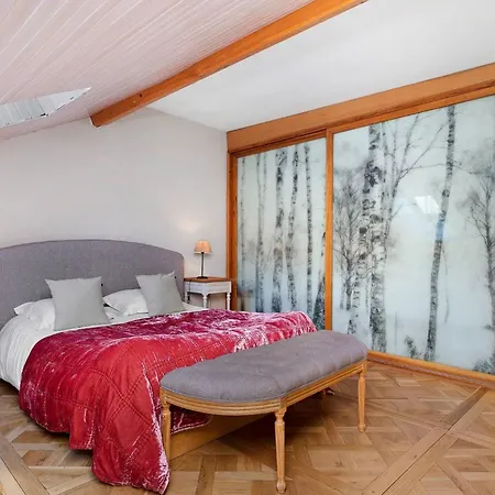 Du Chateau Des Girards Apartment *